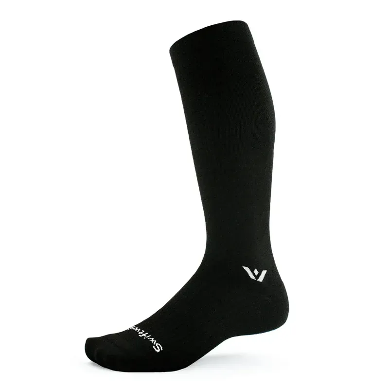 Swiftwick Aspire 12in Knee High Socks in Black