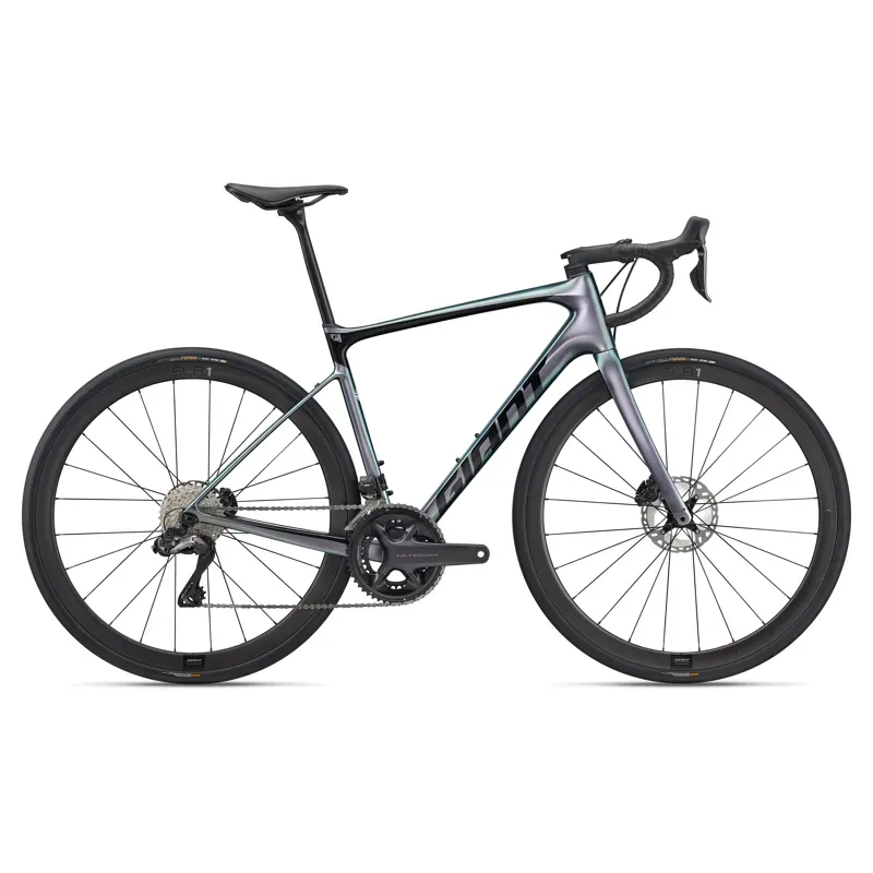 Giant Defy Advanced Pro 1 Endurance Bike in Airglow