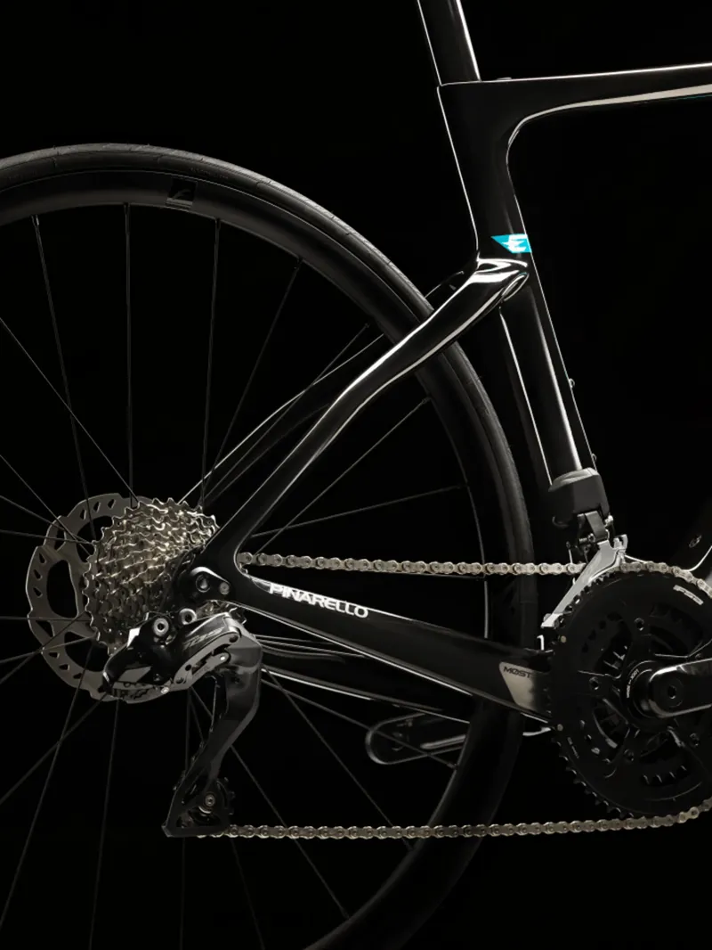 Pinarello Nytro E5 105 Di2 in Black-3