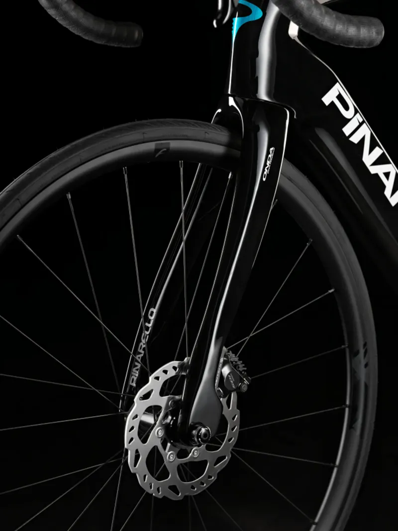 Pinarello Nytro E5 105 Di2 in Black-2